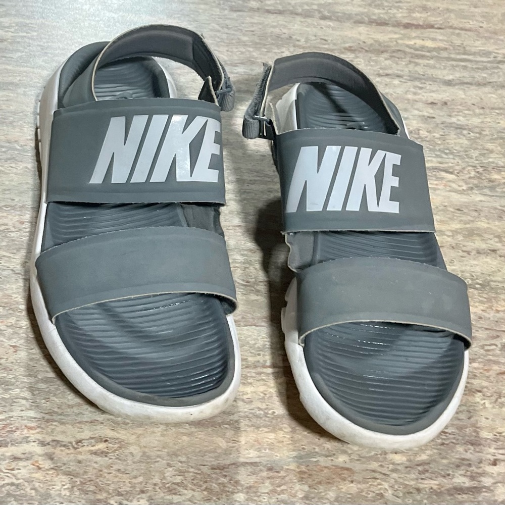 Nike open toe strapped sandals